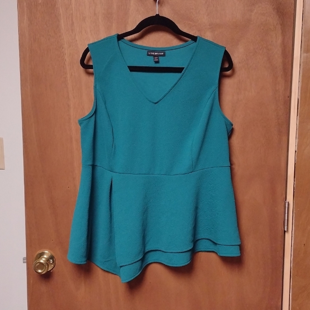 LB green sleeveless asymmetrical peplum top